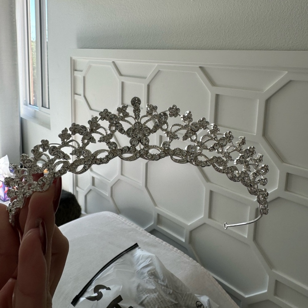 Silver crown